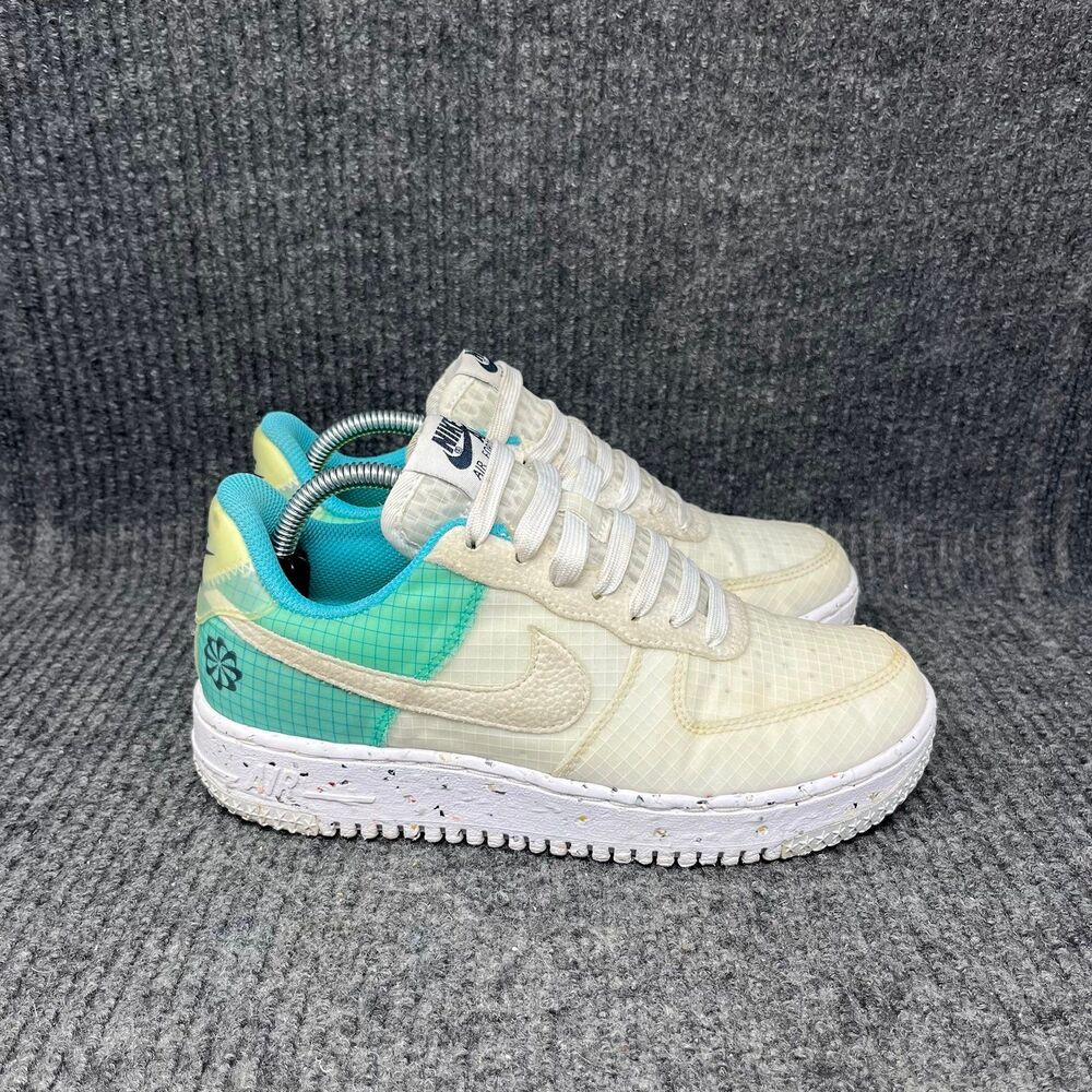 Nike Women's Low-Top Athletic Sneakers in Cream and Teal